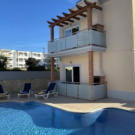Oura Oasis C - Shared Pool - 6 Guests -